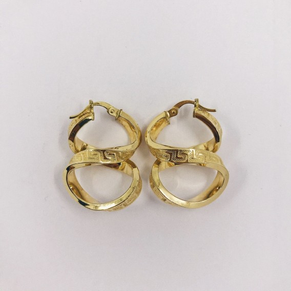 Pendientes en oro 18kt en forma de 8.