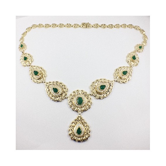 Collar de oro con brillantes y esmeraldas