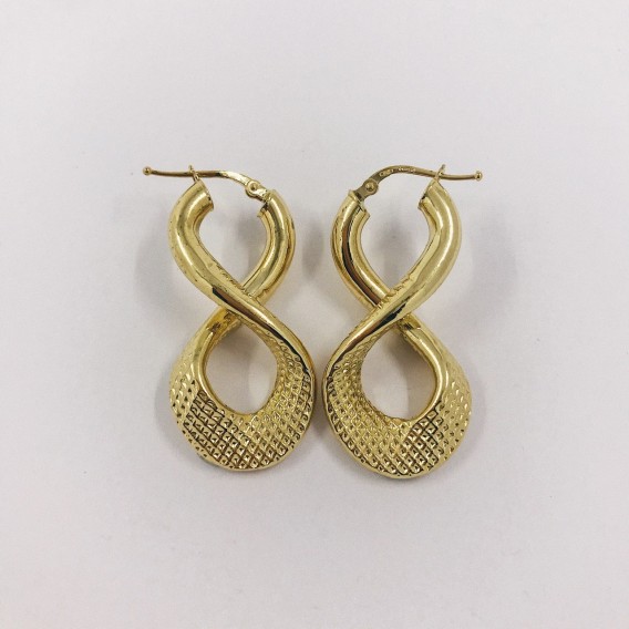 Pendientes con forma de 8 en oro 18kt.