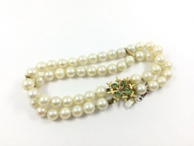 Pulsera con doble tira de perlas cultivadas con cierre de oro y esmeraldas | Comprar pulseras de segunda mano