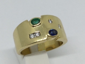 Sortija ancha de oro con brillantes, zafiro y esmeralda | Comprar anillos de segunda mano